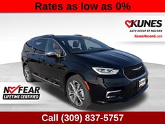 2026 Chrysler Pacifica Pinnacle Passenger Van