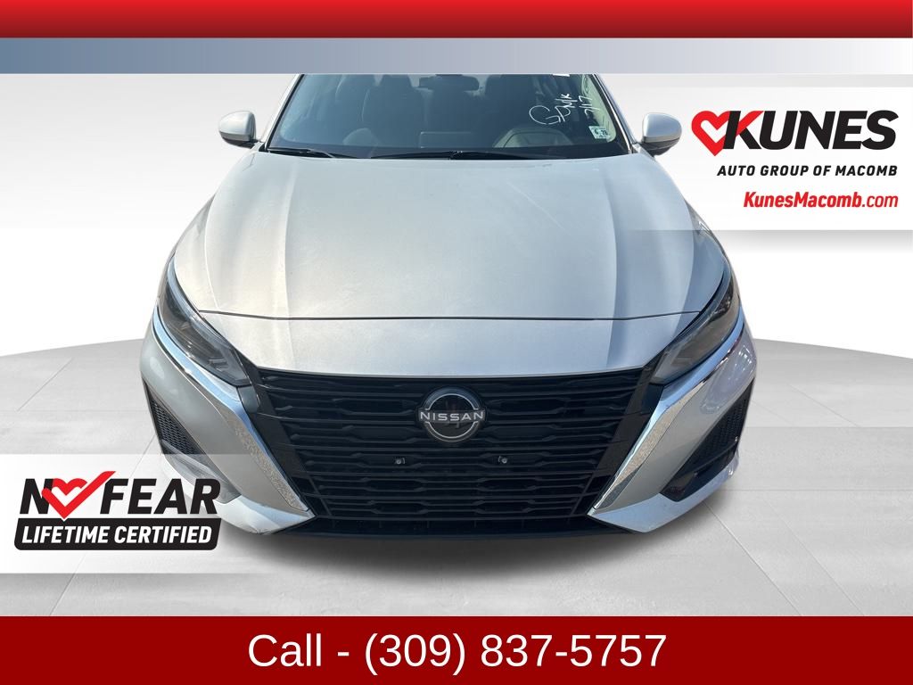 2023 Nissan Altima 2.5 SV photo 2