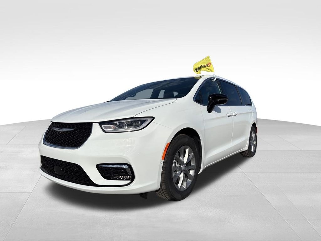 New 2026 Chrysler Pacifica Limited Passenger Van