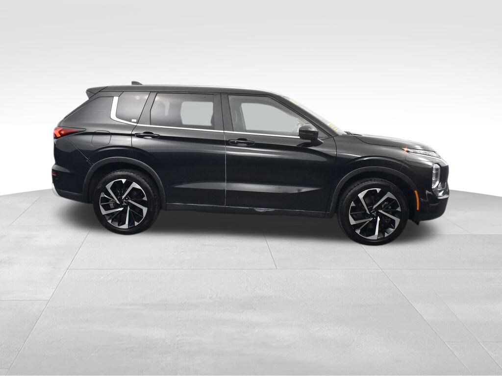 Used 2023 Mitsubishi Outlander SE SUV