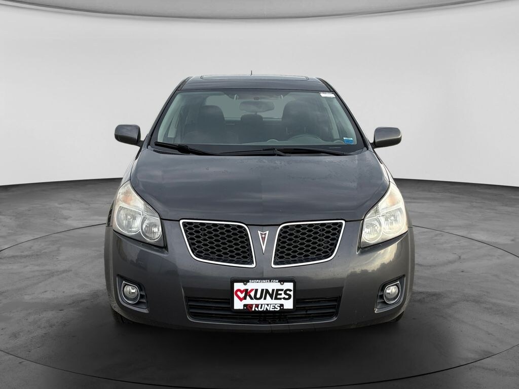 Used 2010 Pontiac Vibe Base w/2.4L Hatchback