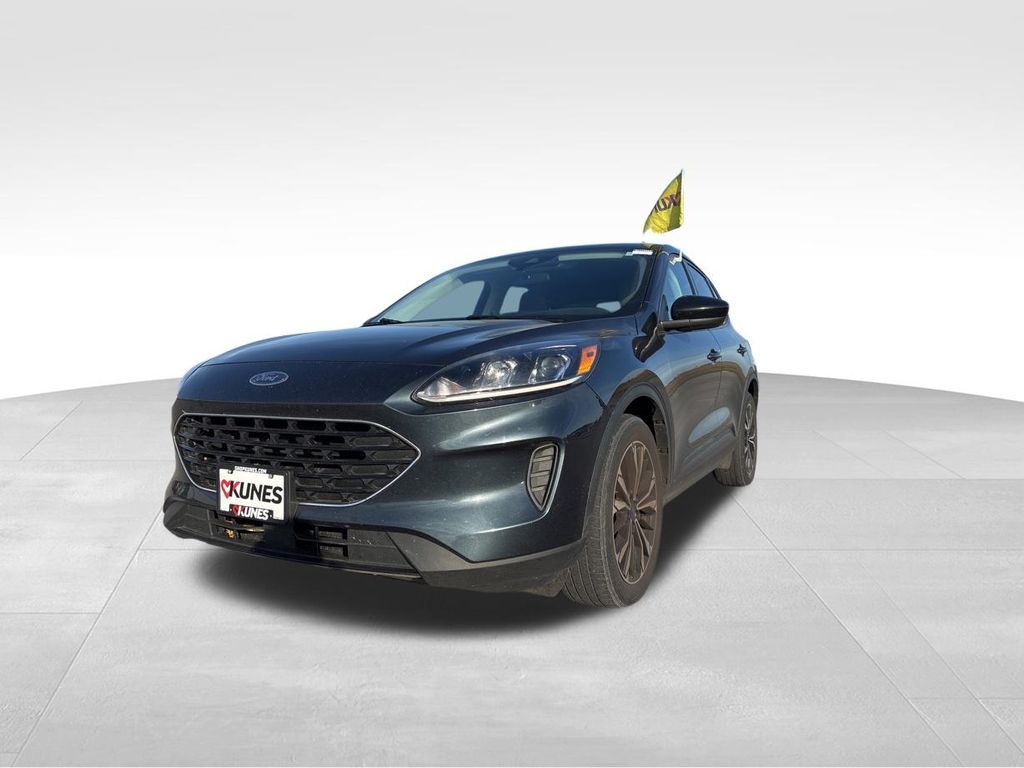 2022 Ford Escape SE photo 3