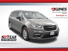 2025 Chrysler Pacifica Select Passenger Van