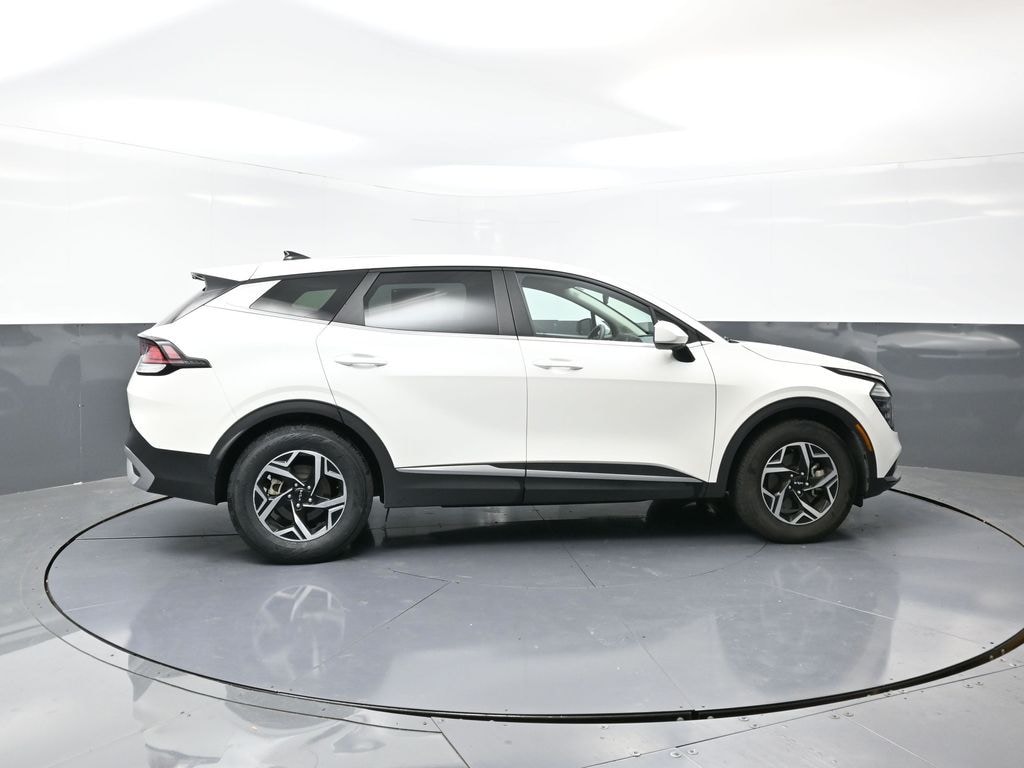 Used 2024 Kia Sportage LX SUV