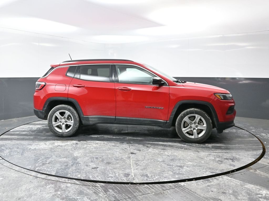 Used 2024 Jeep Compass Latitude SUV