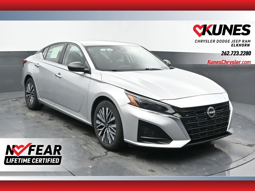 Used 2024 Nissan Altima 2.5 SV Sedan