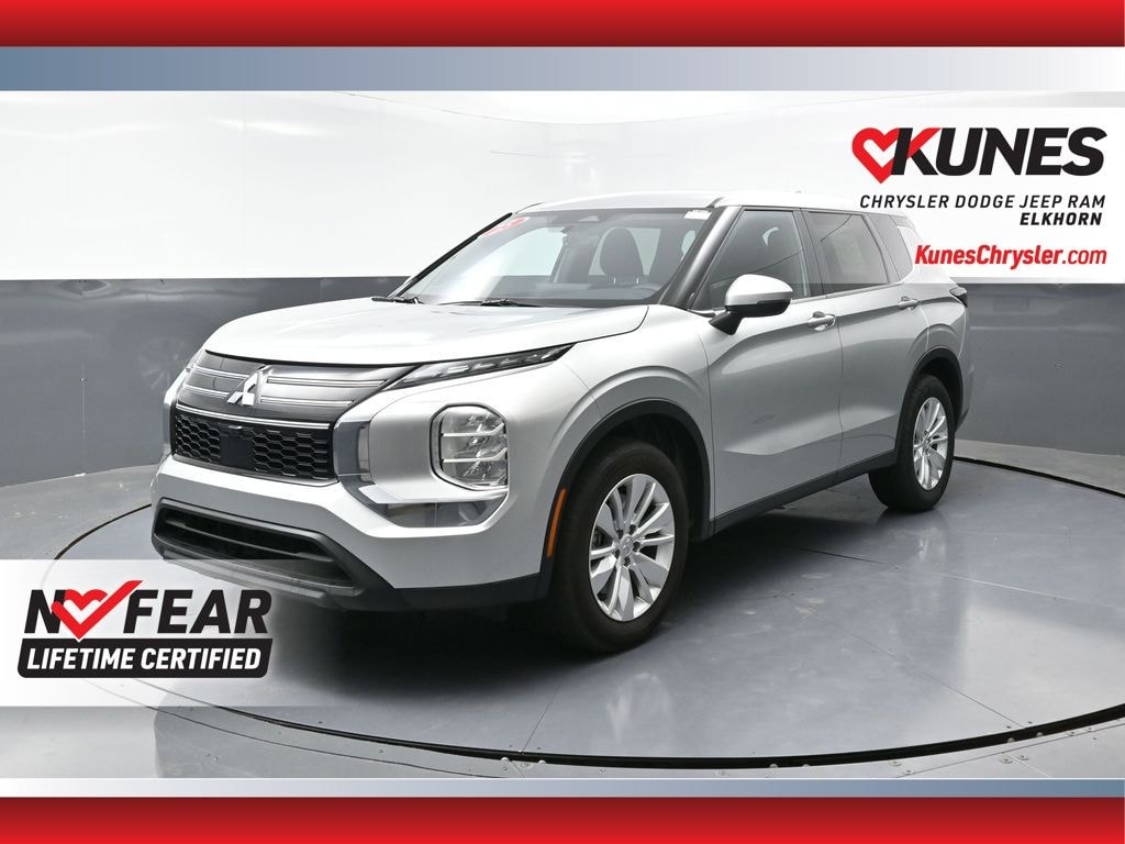 Used 2025 Mitsubishi Outlander ES SUV