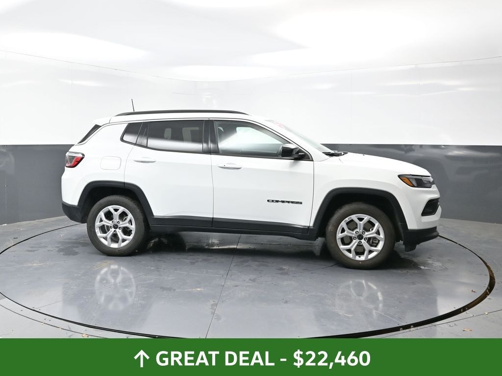 Used 2025 Jeep Compass Latitude SUV