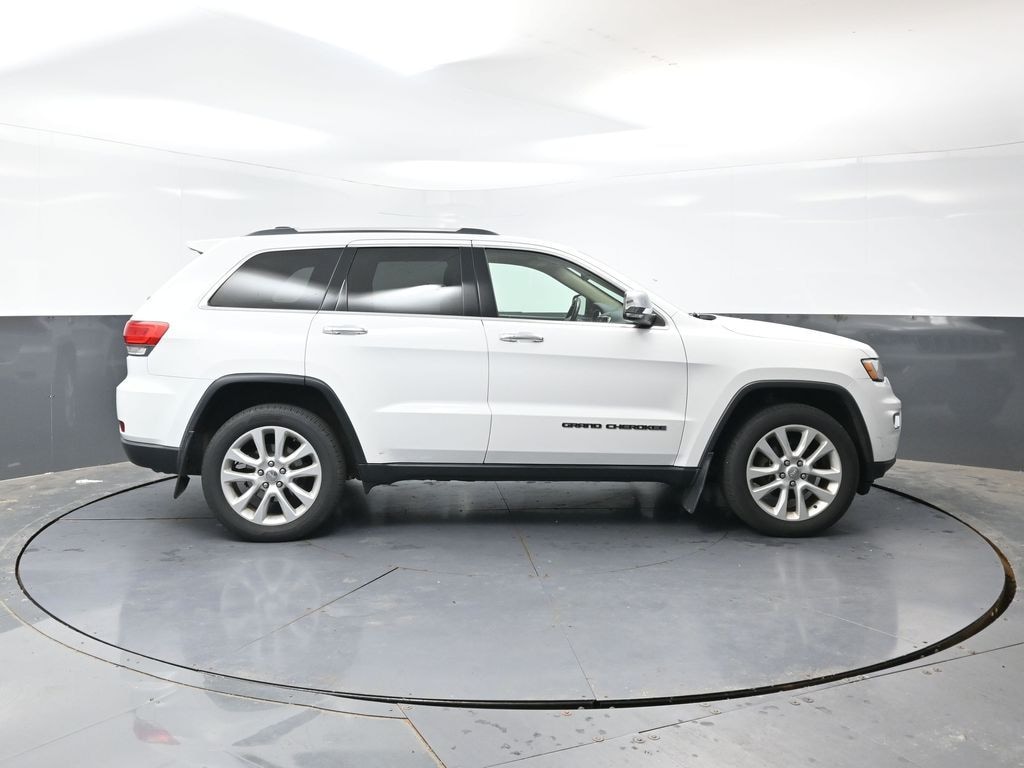 Used 2017 Jeep Grand Cherokee Limited 4x4 SUV