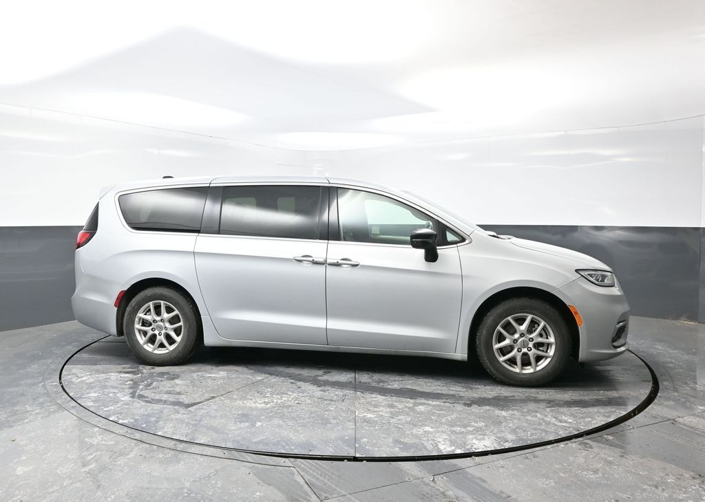 Used 2024 Chrysler Pacifica Touring L Van Passenger Van
