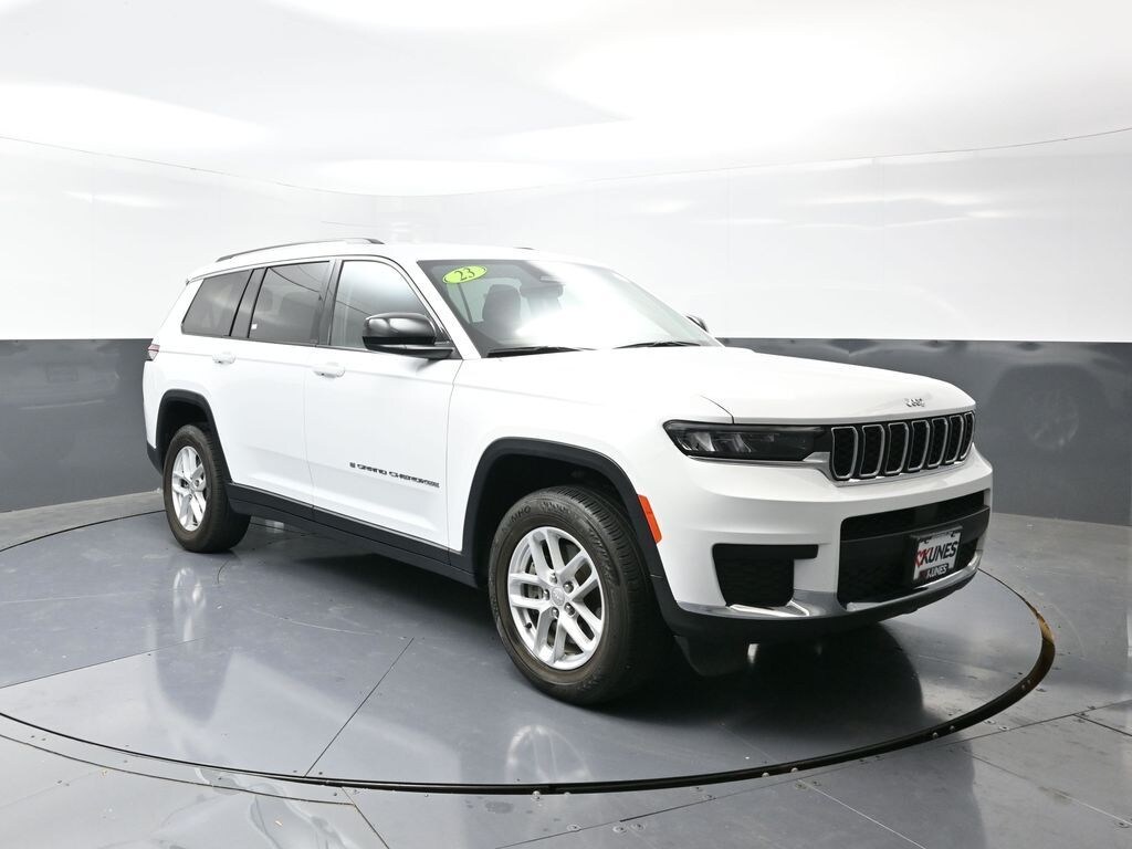 Used 2023 Jeep Grand Cherokee L Laredo SUV