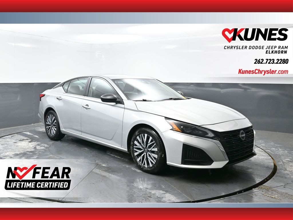 Used 2024 Nissan Altima 2.5 SV Sedan