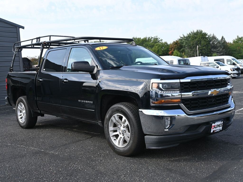 Used 2017 Chevrolet Silverado 1500 LT w/1LT Truck Crew Cab