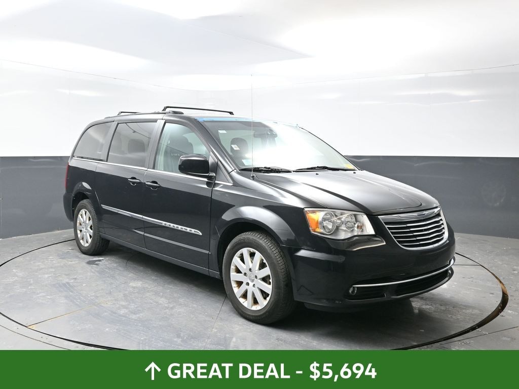 Used 2016 Chrysler Town & Country Touring Van LWB Passenger Van