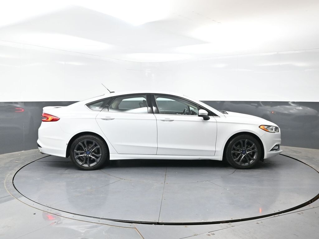 Used 2018 Ford Fusion SE Sedan