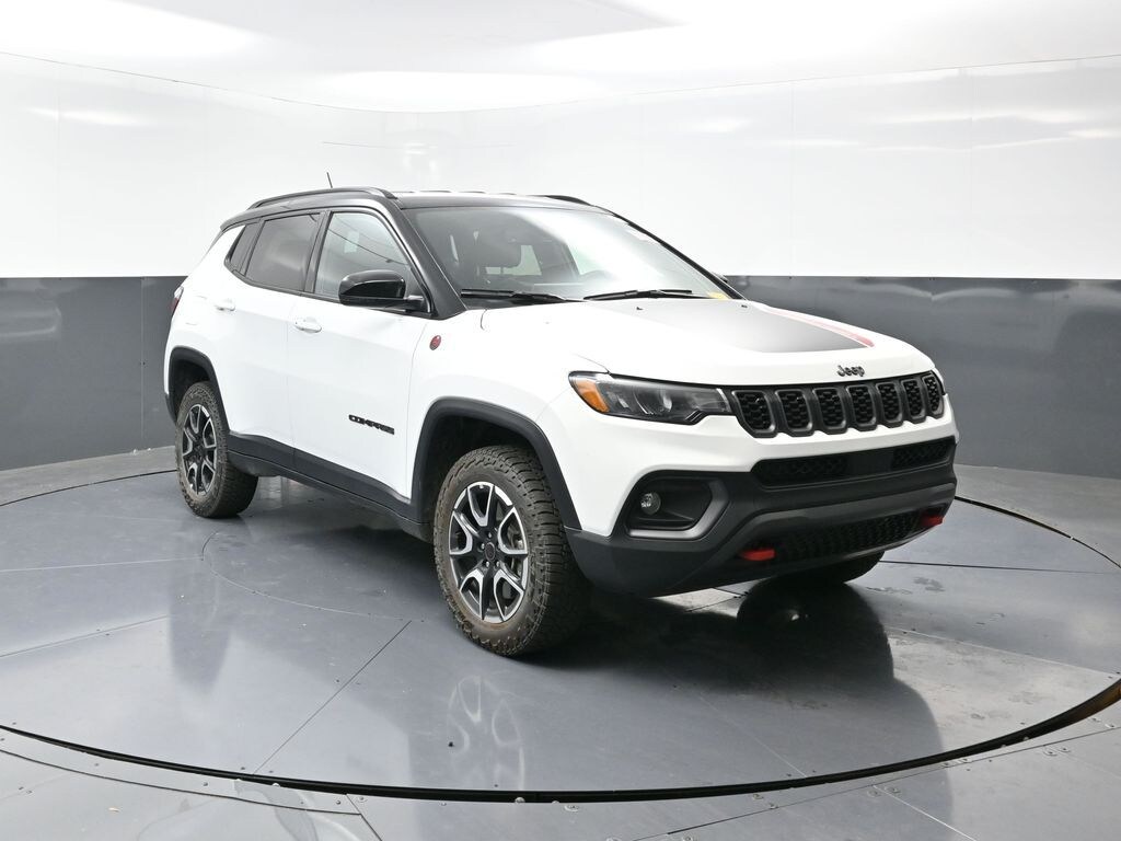 Used 2025 Jeep Compass Trailhawk SUV