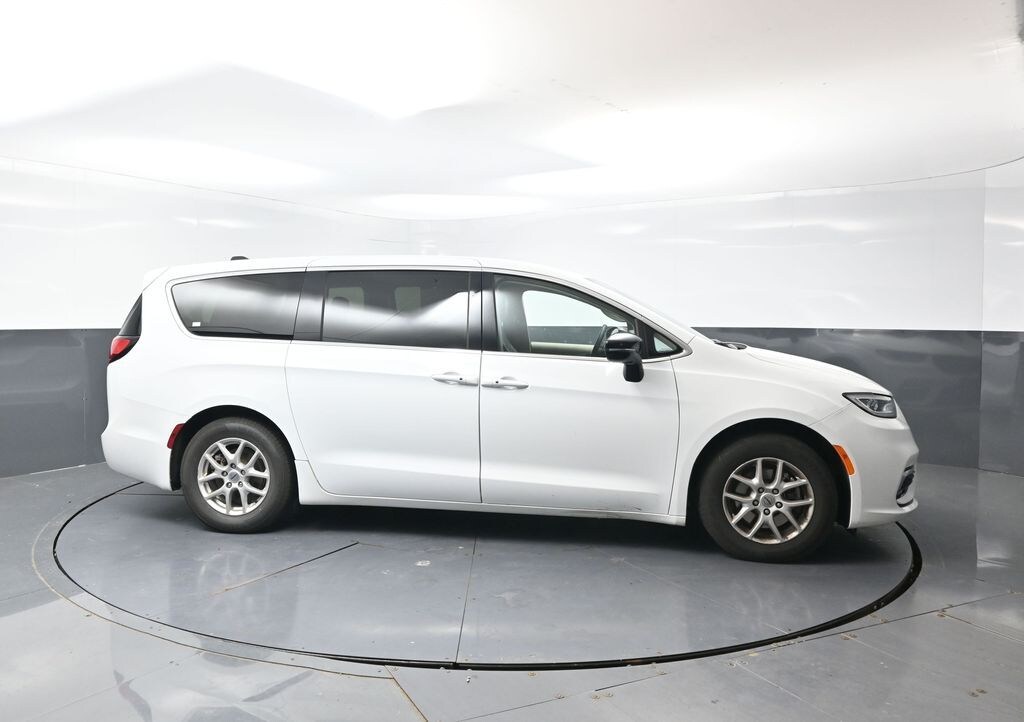 Used 2024 Chrysler Pacifica Touring L Van Passenger Van
