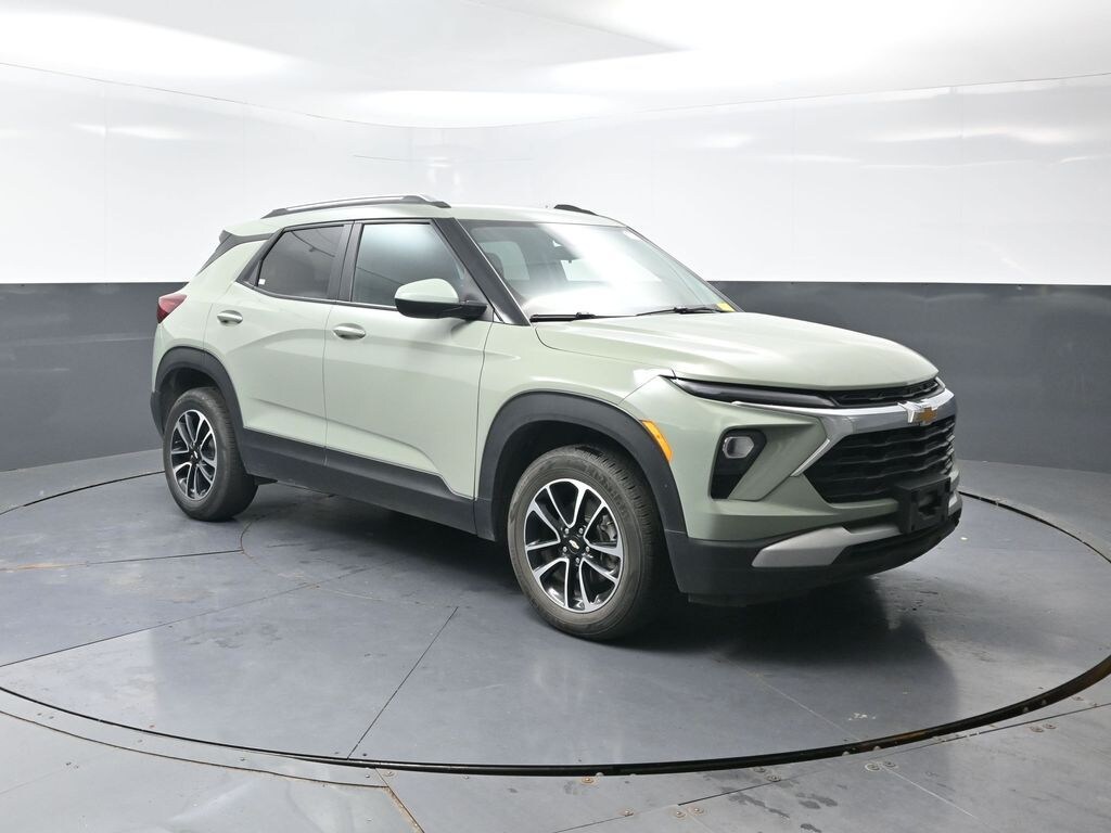 Used 2025 Chevrolet Trailblazer LT SUV