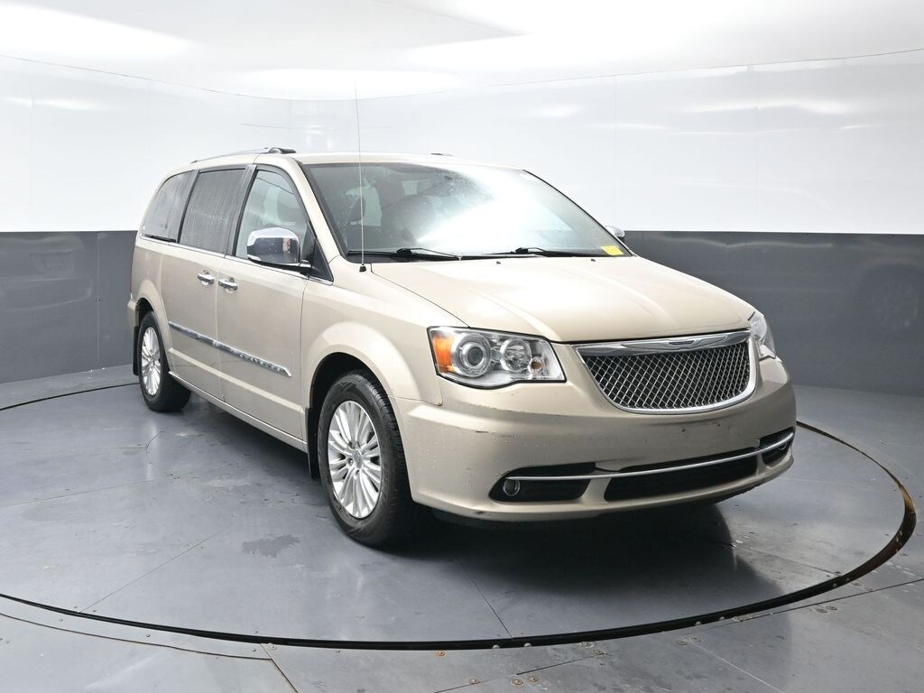 Used 2015 Chrysler Town & Country Limited Platinum Van