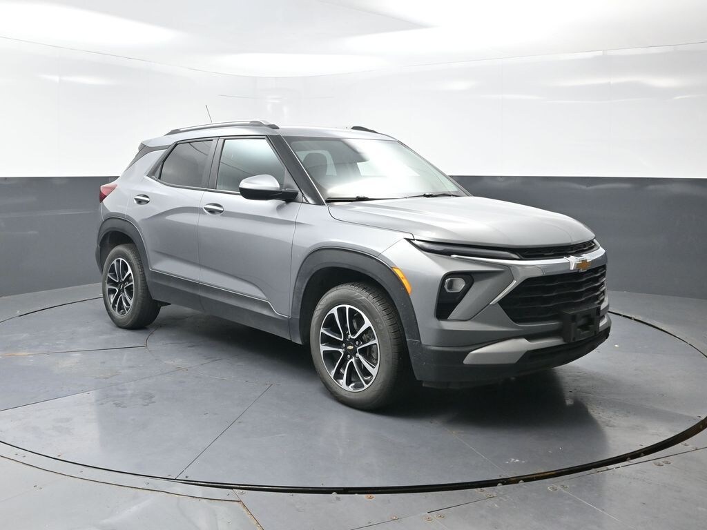 Used 2025 Chevrolet Trailblazer LT SUV