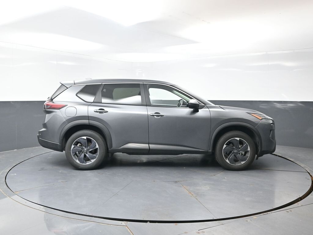 Used 2024 Nissan Rogue SV SUV