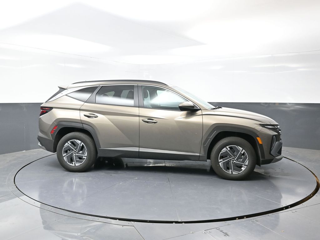 2025 Hyundai Tucson Hybrid Blue photo 2