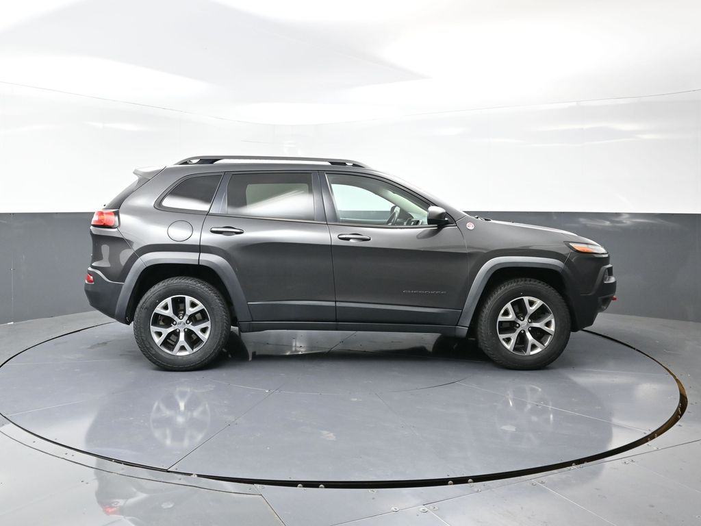 2015 Jeep Cherokee Trailhawk photo 2
