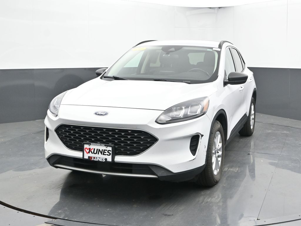 2022 Ford Escape SE photo 3