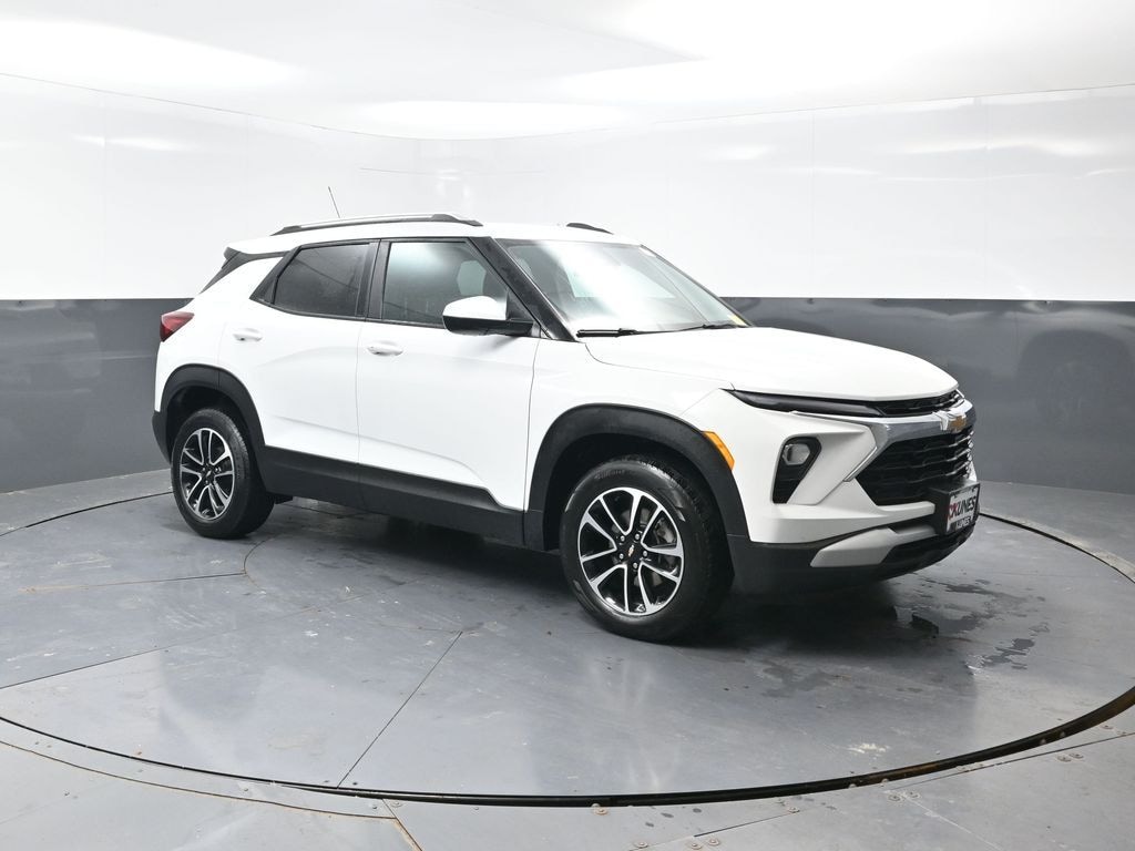 Used 2025 Chevrolet Trailblazer LT SUV