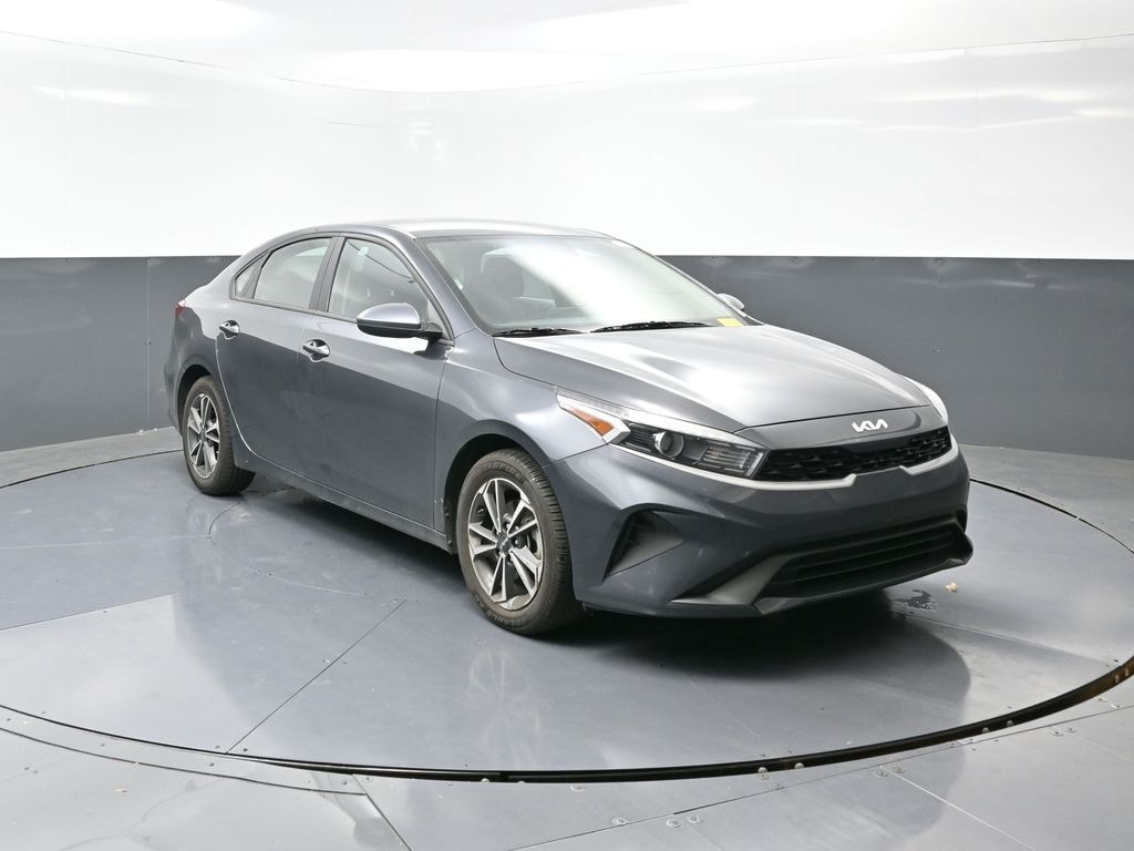 Used 2023 Kia Forte LXS Sedan