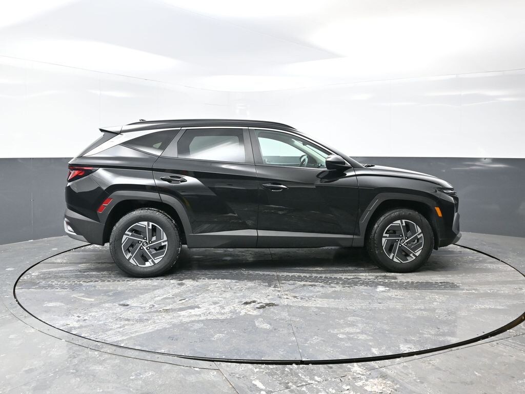 Used 2025 Hyundai Tucson Hybrid Blue SUV