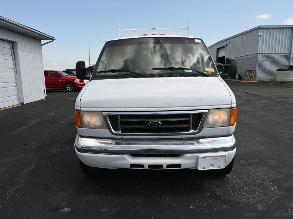 2006 Ford E-350 Base photo 3
