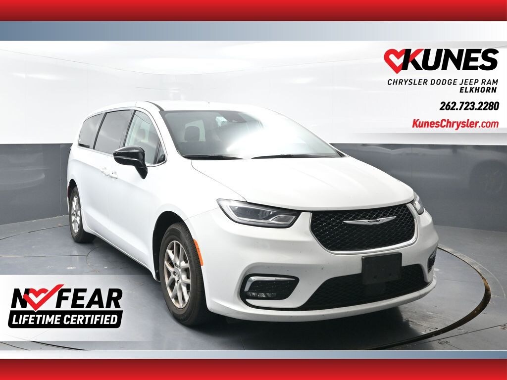 Used 2024 Chrysler Pacifica Touring L Van Passenger Van