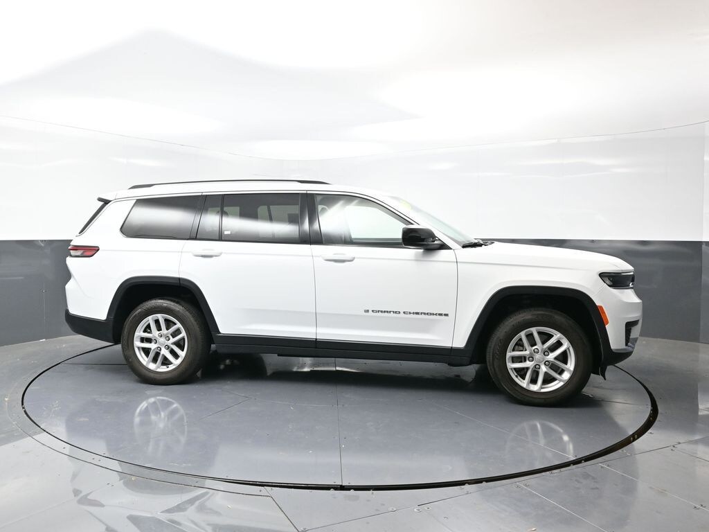 Used 2023 Jeep Grand Cherokee L Laredo SUV