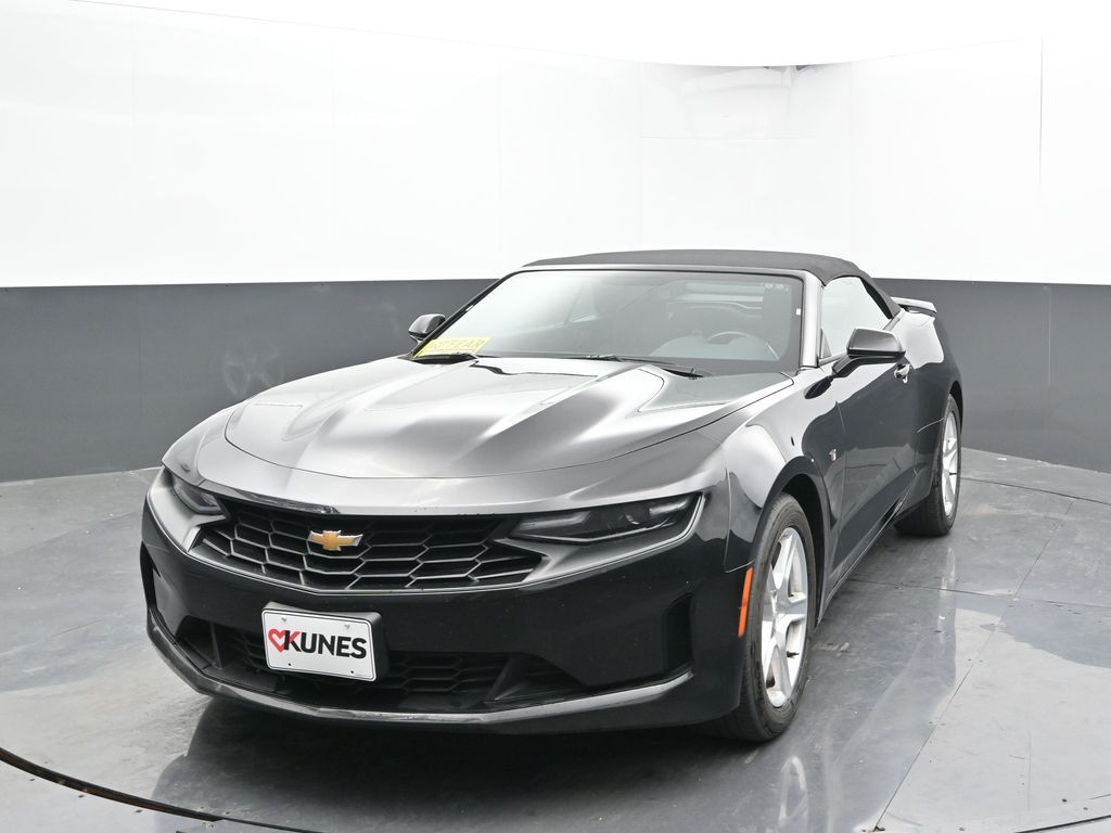 2023 Chevrolet Camaro 1LT photo 3