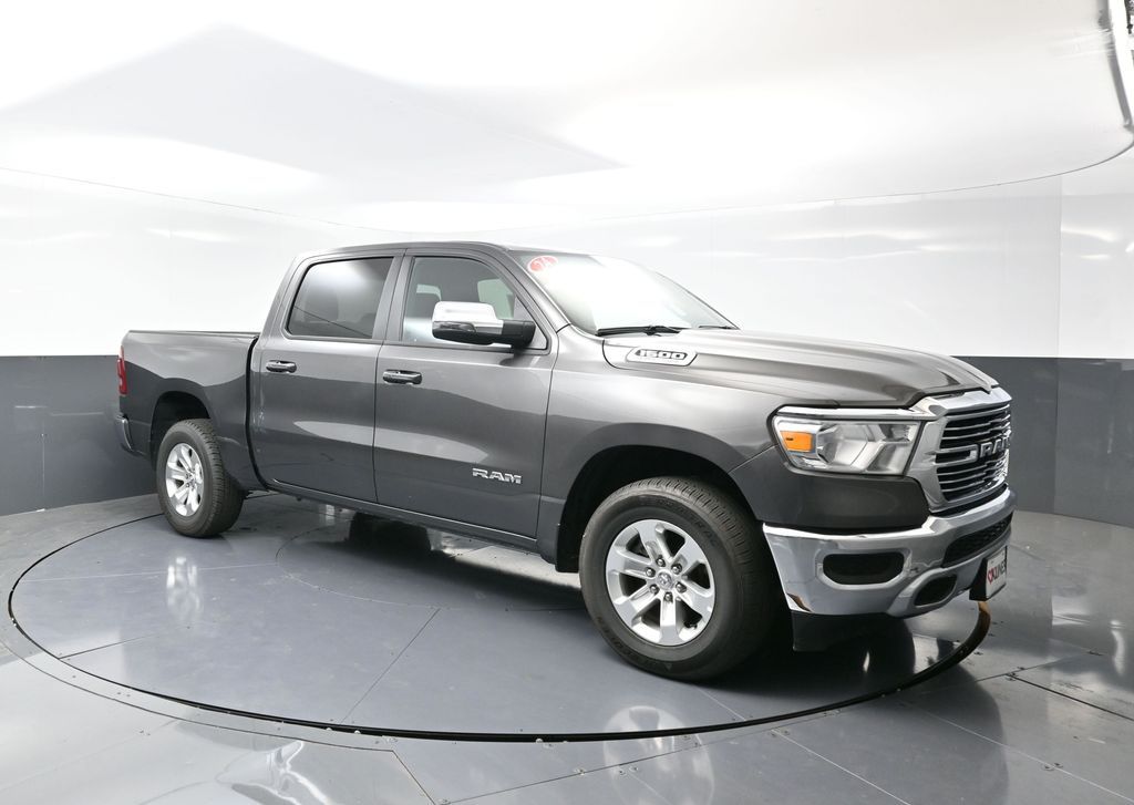 2024 Ram 1500 Laramie photo 3