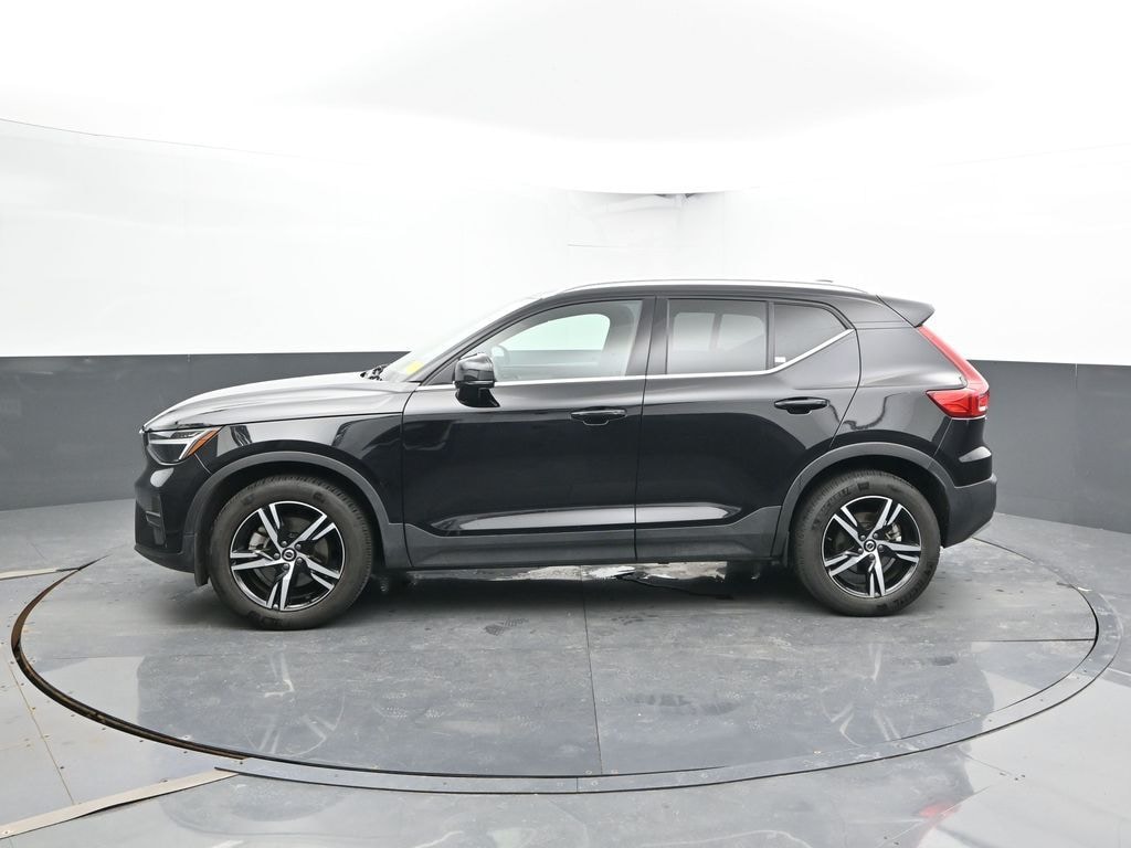 Used 2025 Volvo XC40 B5 Core Bright Theme SUV
