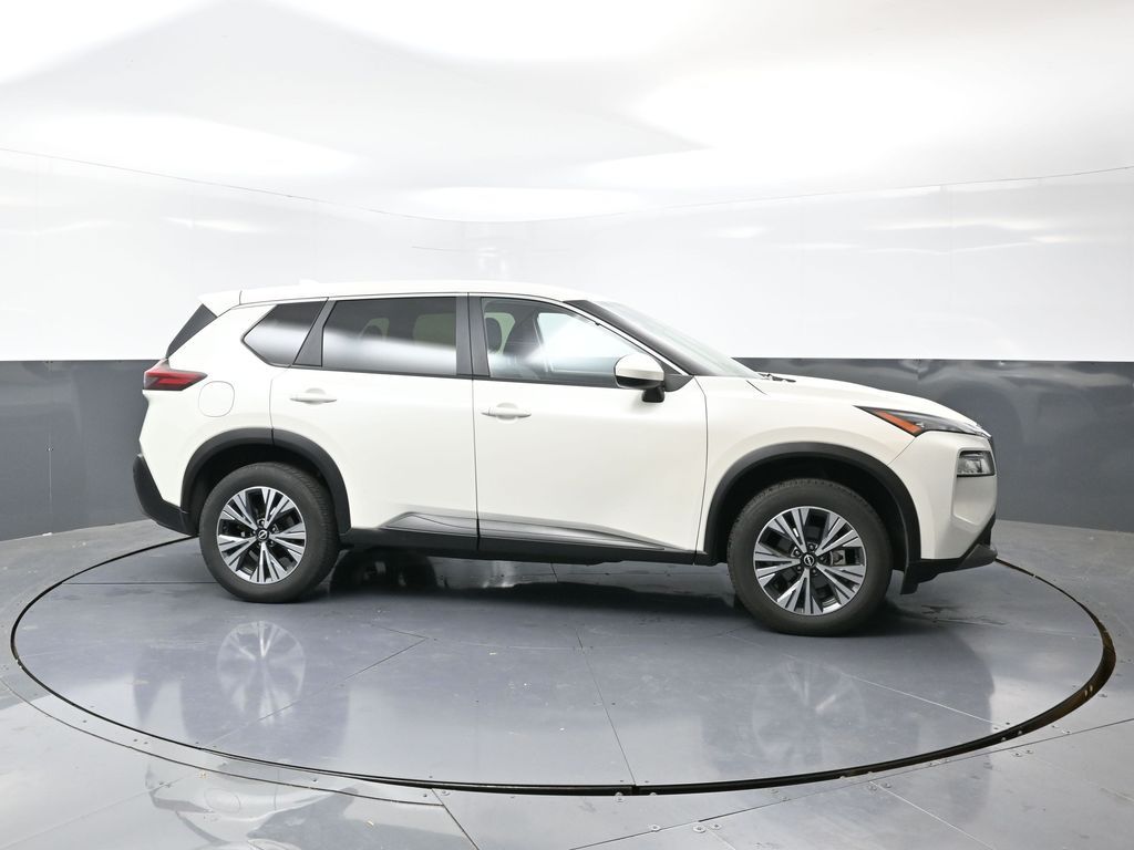 2023 Nissan Rogue SV photo 2