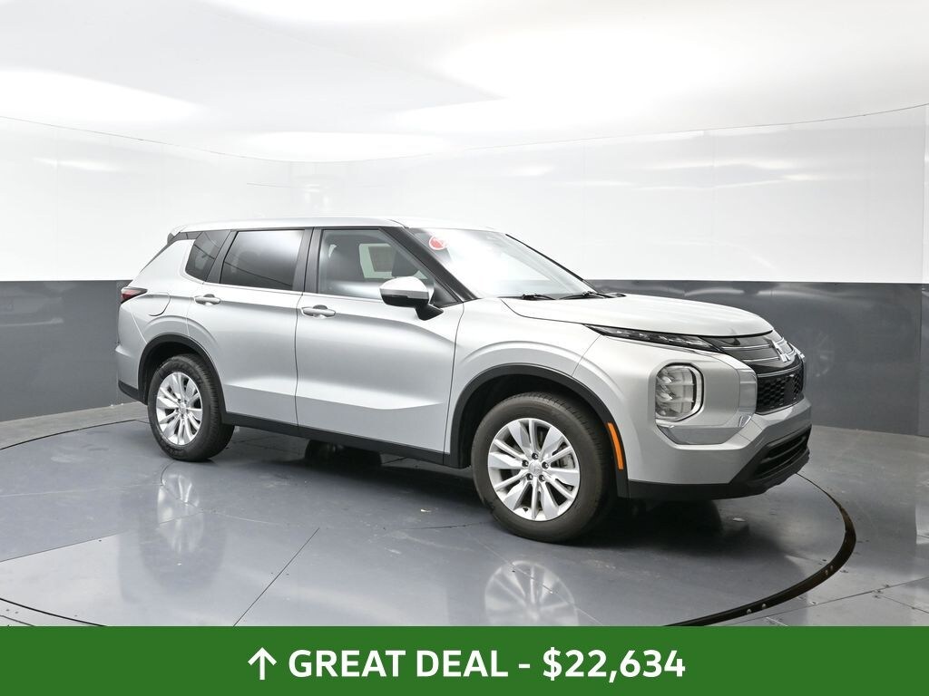 Used 2025 Mitsubishi Outlander ES SUV