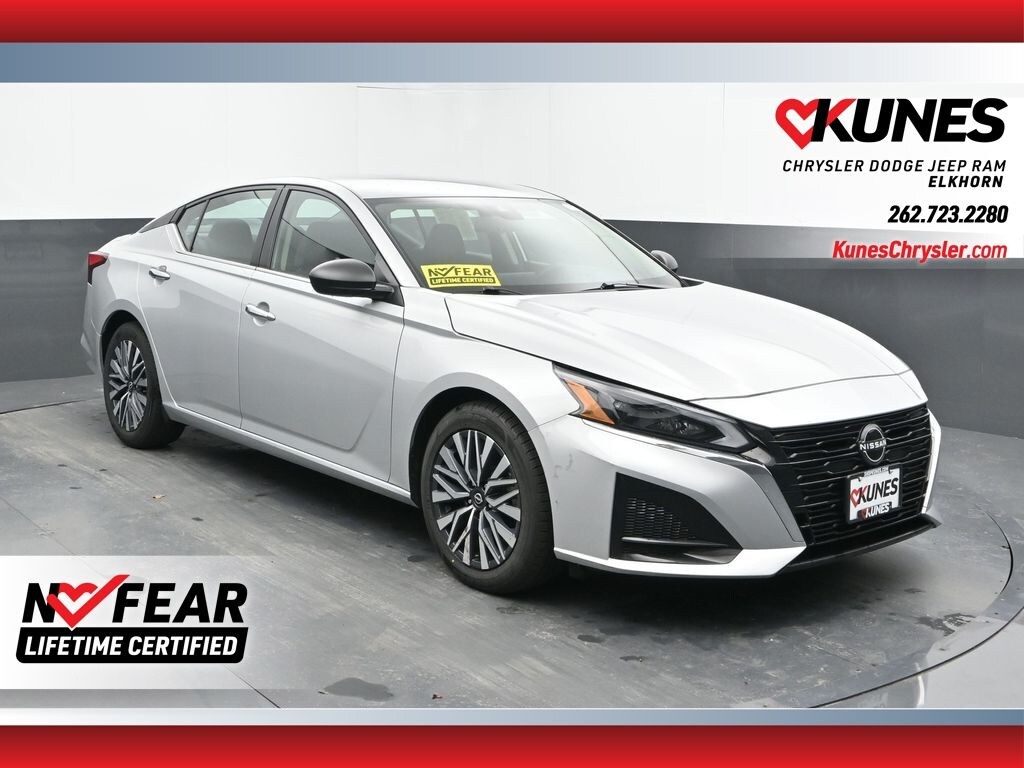 Used 2024 Nissan Altima 2.5 SV Sedan