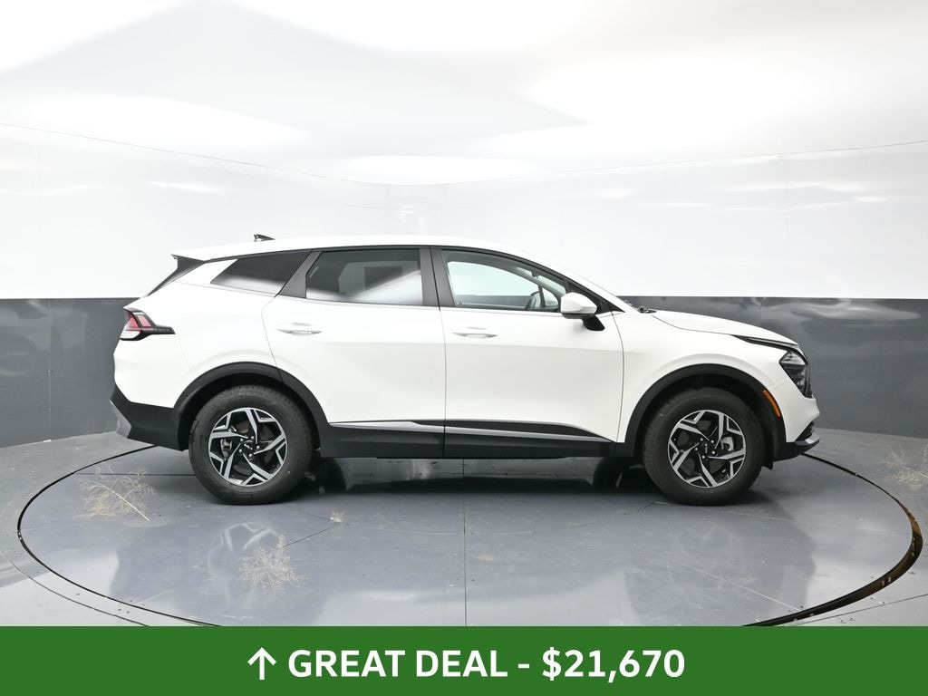 Used 2024 Kia Sportage LX SUV