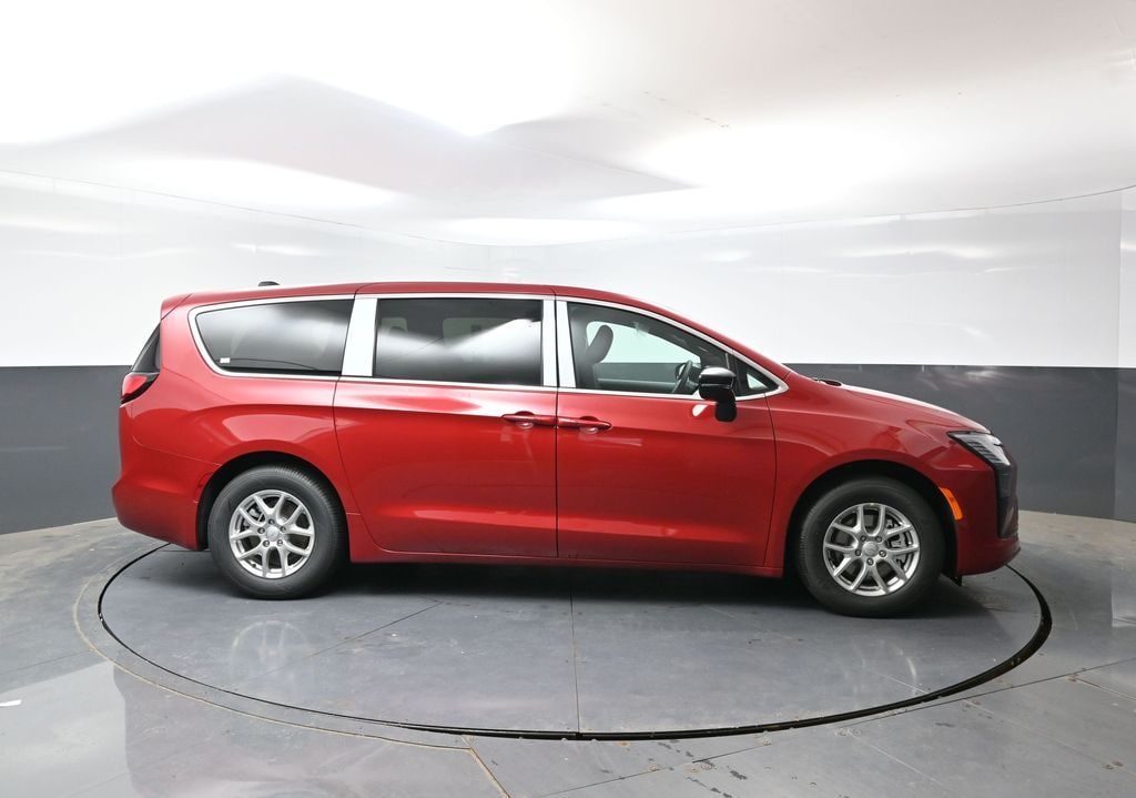 New 2027 Chrysler Pacifica Select Passenger Van