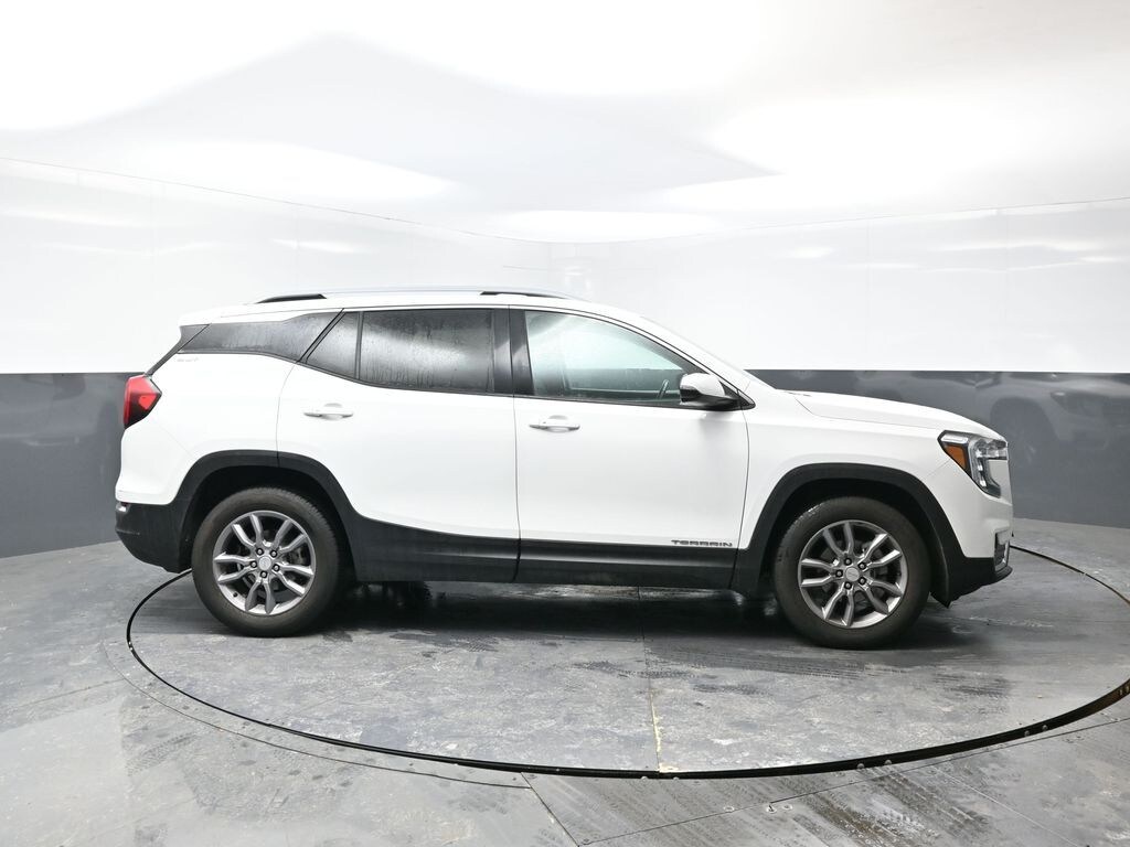 Used 2024 GMC Terrain SLT SUV