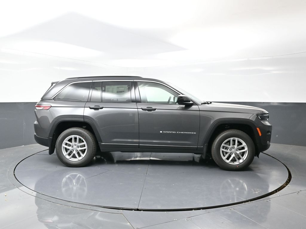 New 2025 Jeep Grand Cherokee Laredo X Sport Utility