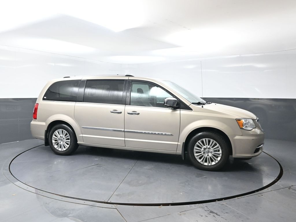 Used 2015 Chrysler Town & Country Limited Platinum Van