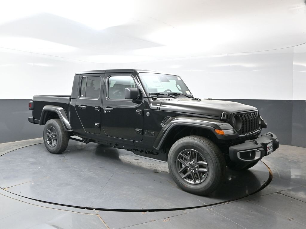 New 2026 Jeep Gladiator Sport S Pickup