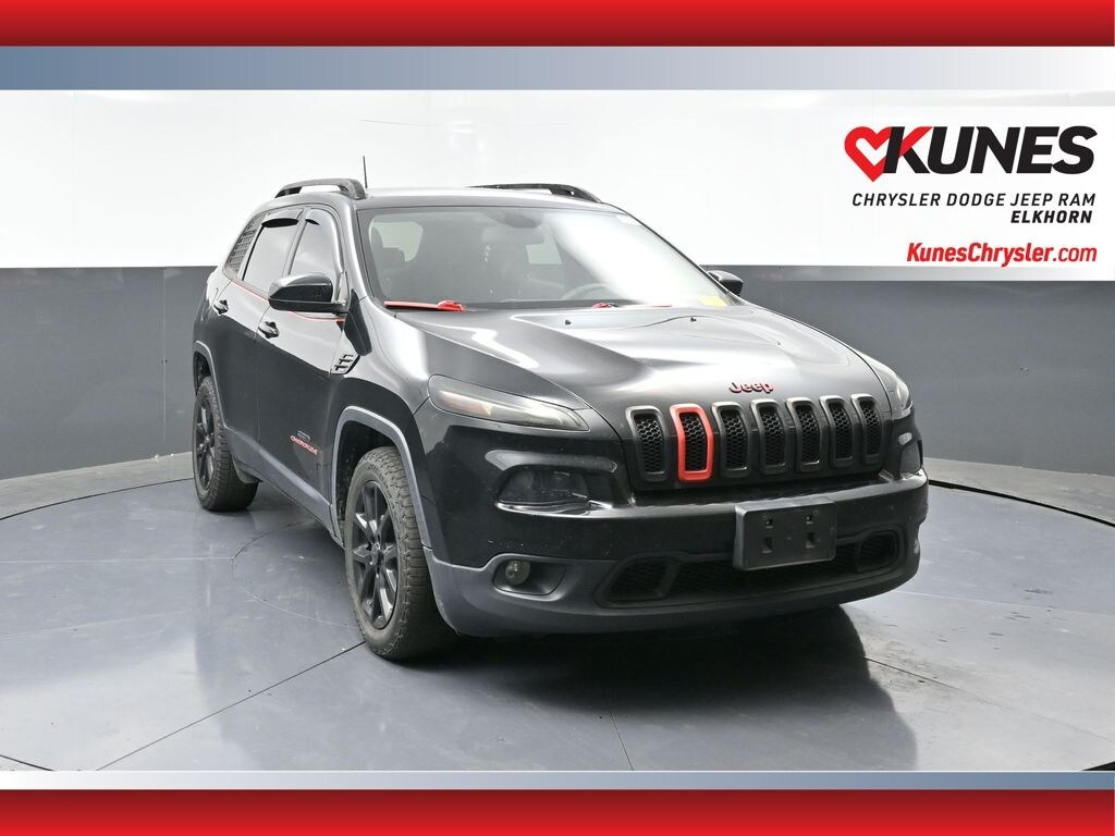 Used 2018 Jeep Cherokee Latitude FWD SUV
