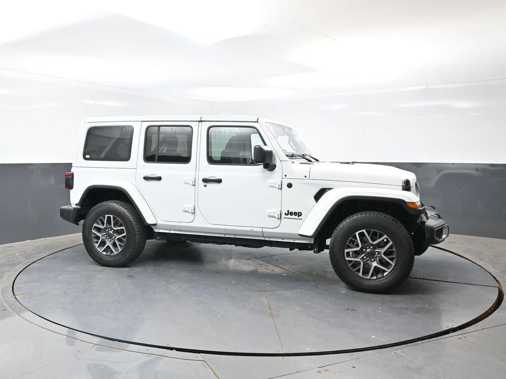Used 2025 Jeep Wrangler Sahara SUV