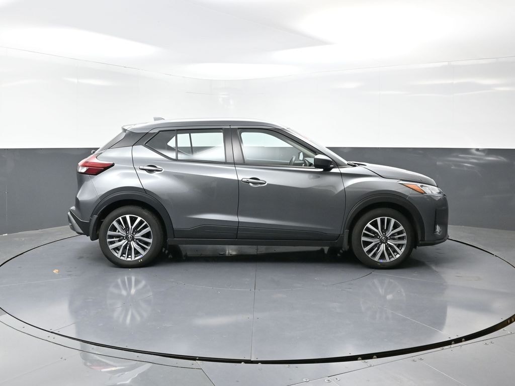 Used 2024 Nissan Kicks SV SUV