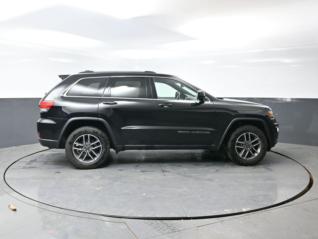 Used 2019 Jeep Grand Cherokee Laredo SUV